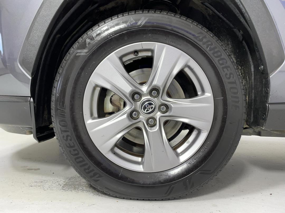 Photo '10' of Toyota Rav4
