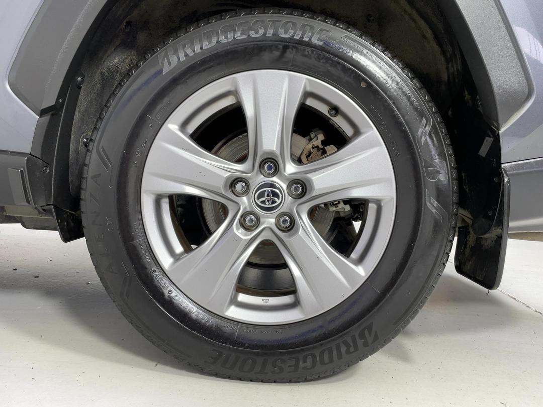 Photo '11' of Toyota Rav4