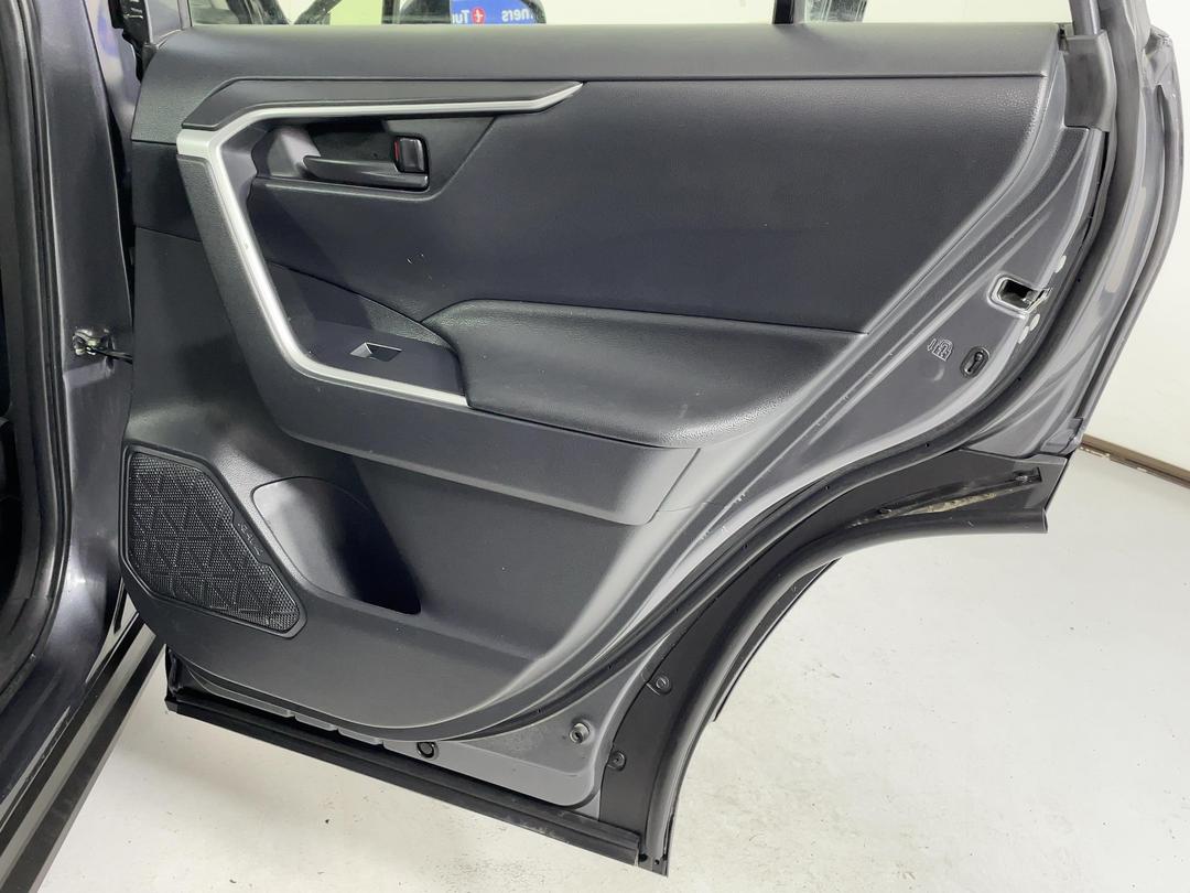 Photo '19' of Toyota Rav4