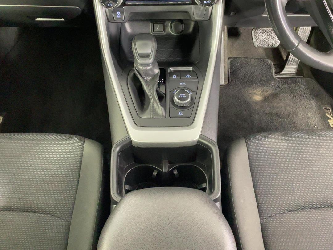 Photo '18' of Toyota Rav4