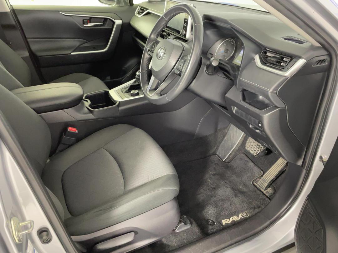 Photo '16' of Toyota Rav4