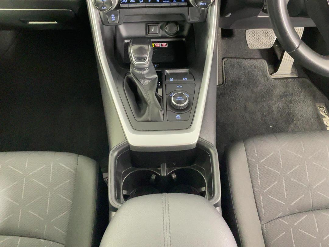 Photo '18' of Toyota Rav4