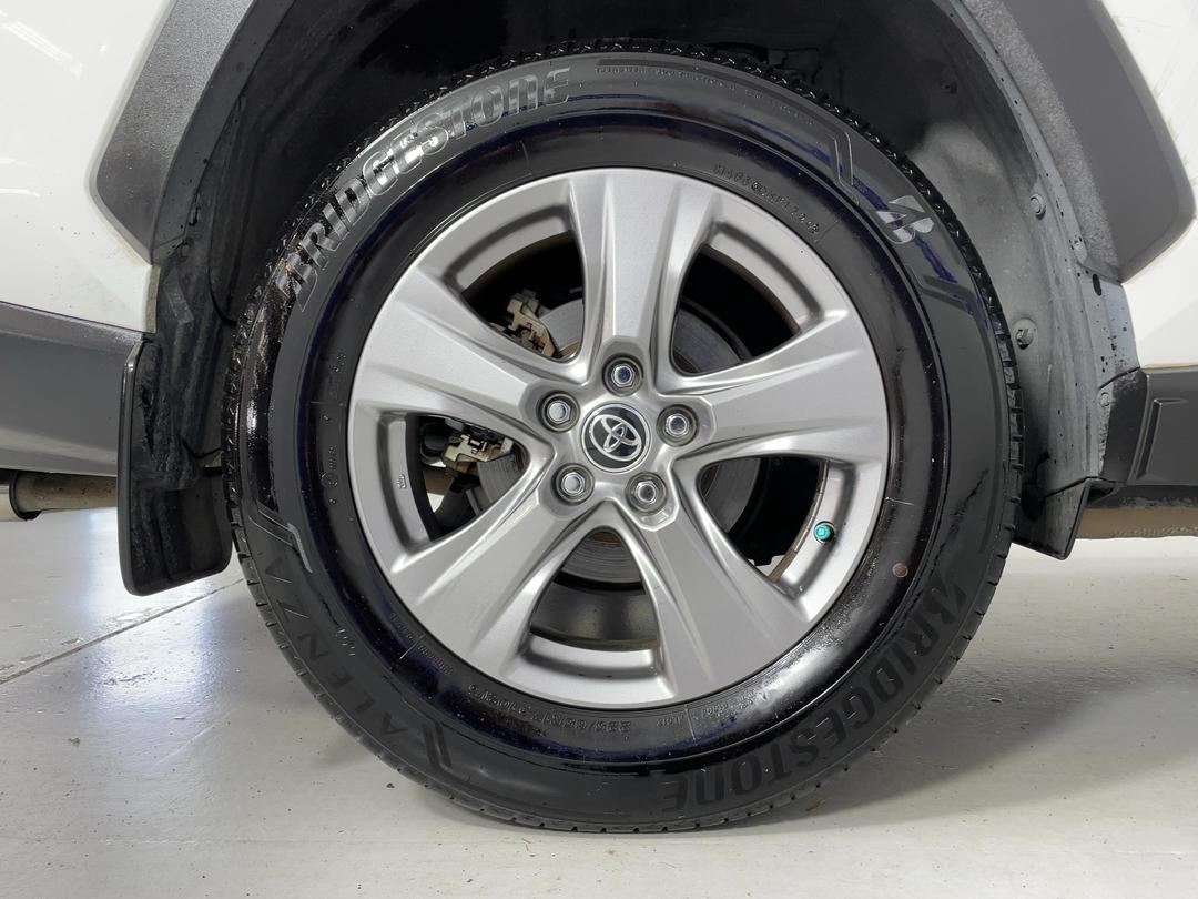 Photo '12' of Toyota Rav4