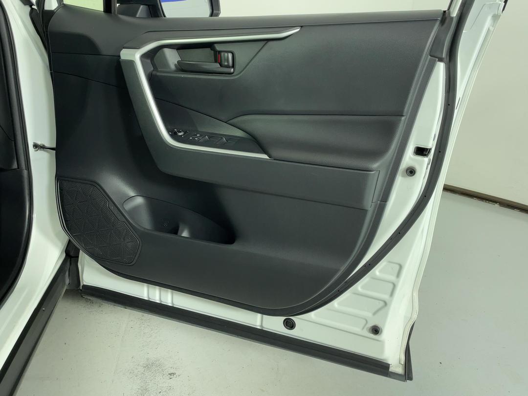 Photo '15' of Toyota Rav4