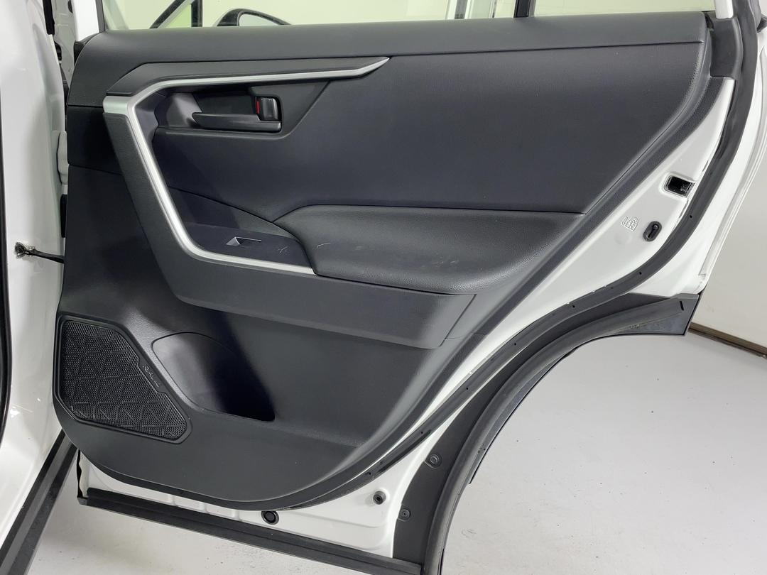 Photo '19' of Toyota Rav4