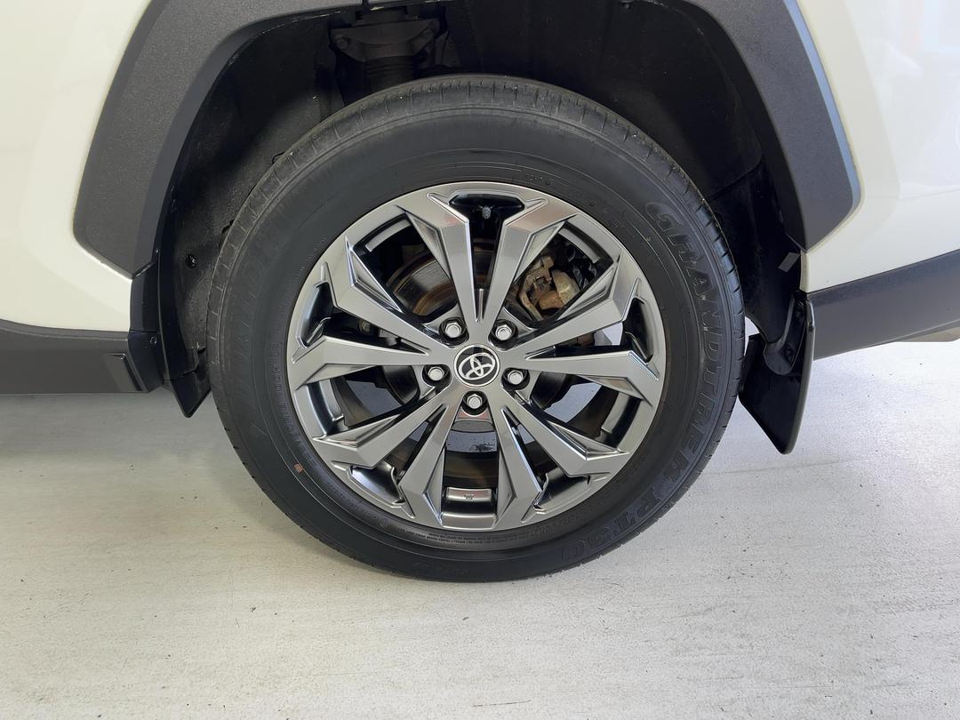 Photo '11' of Toyota Rav4