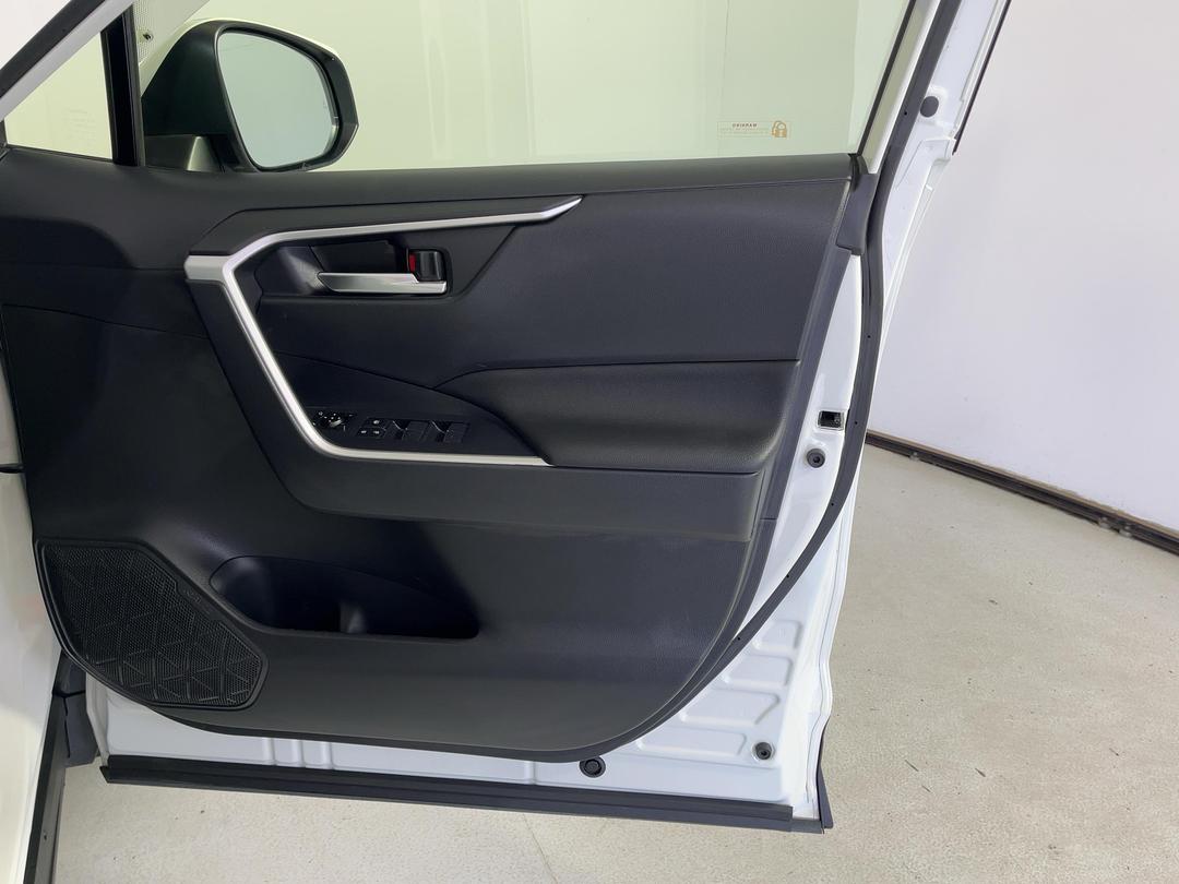 Photo '15' of Toyota Rav4