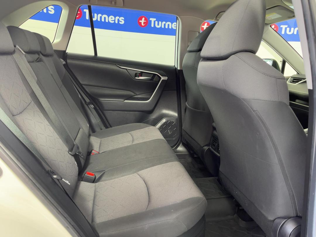Photo '20' of Toyota Rav4