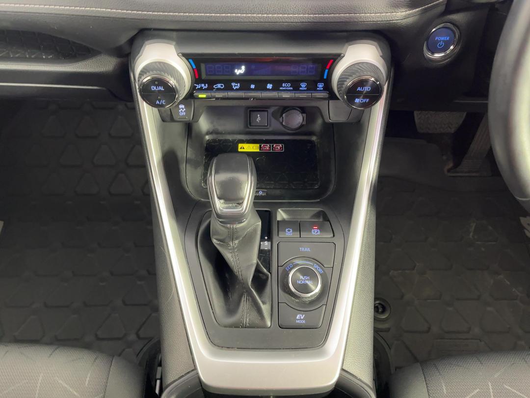 Photo '18' of Toyota Rav4