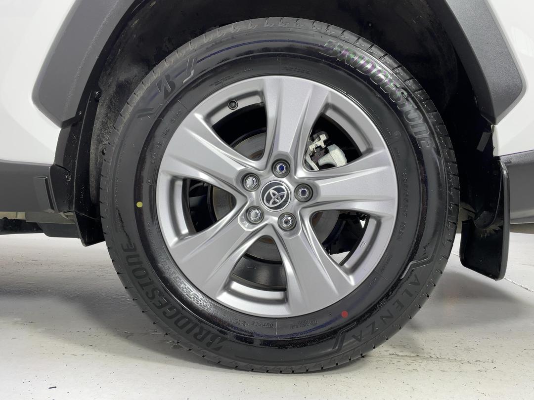 Photo '11' of Toyota Rav4