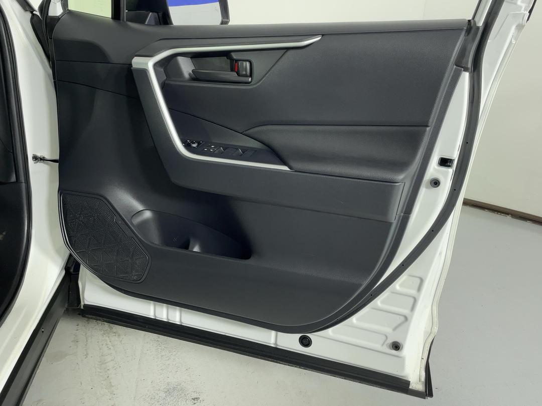 Photo '15' of Toyota Rav4