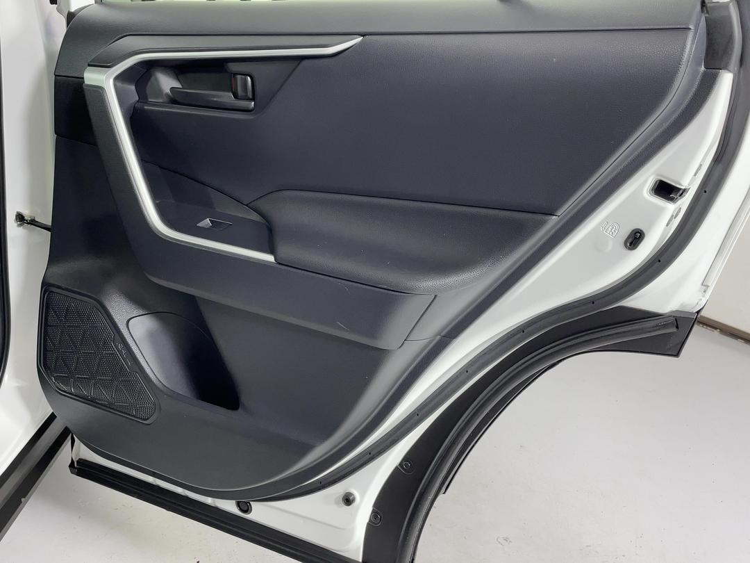 Photo '19' of Toyota Rav4
