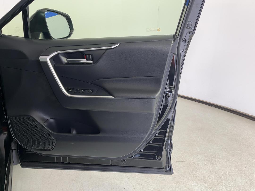 Photo '15' of Toyota Rav4
