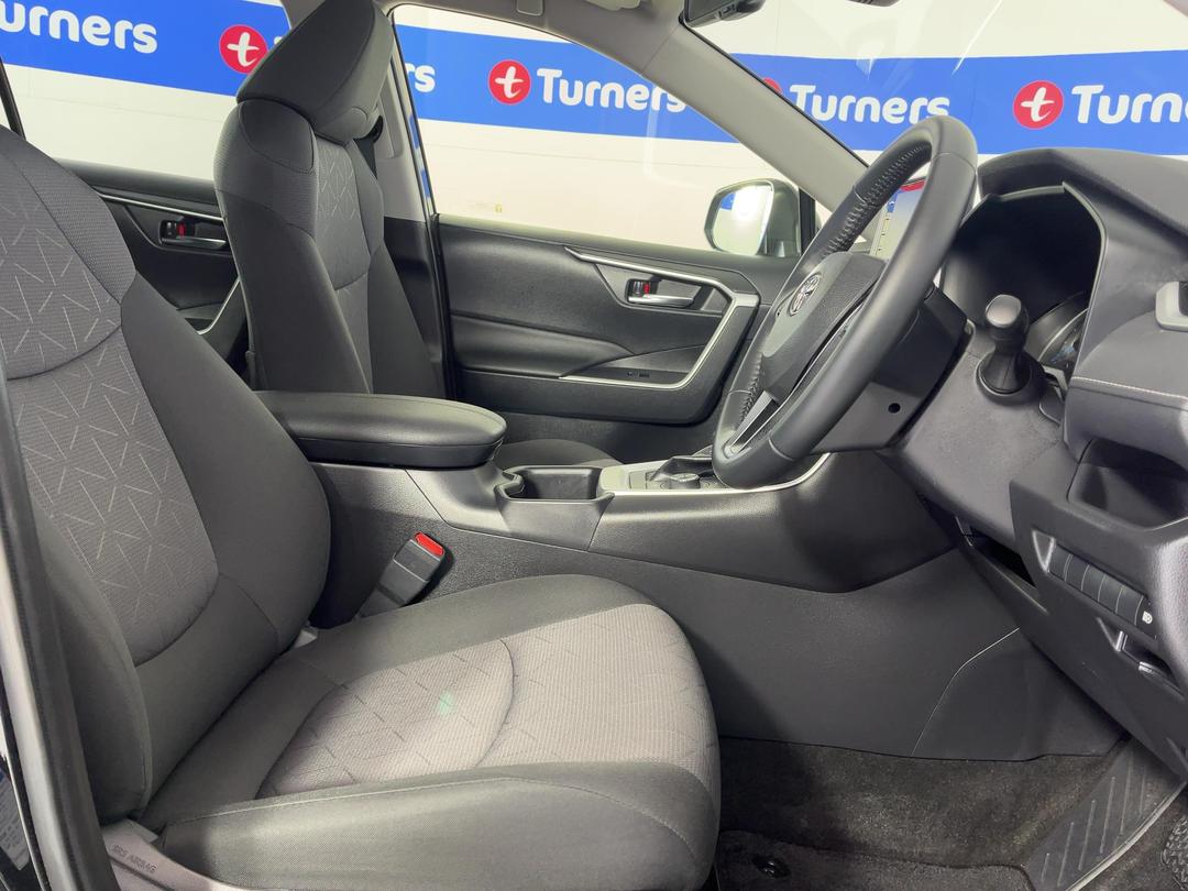 Photo '16' of Toyota Rav4