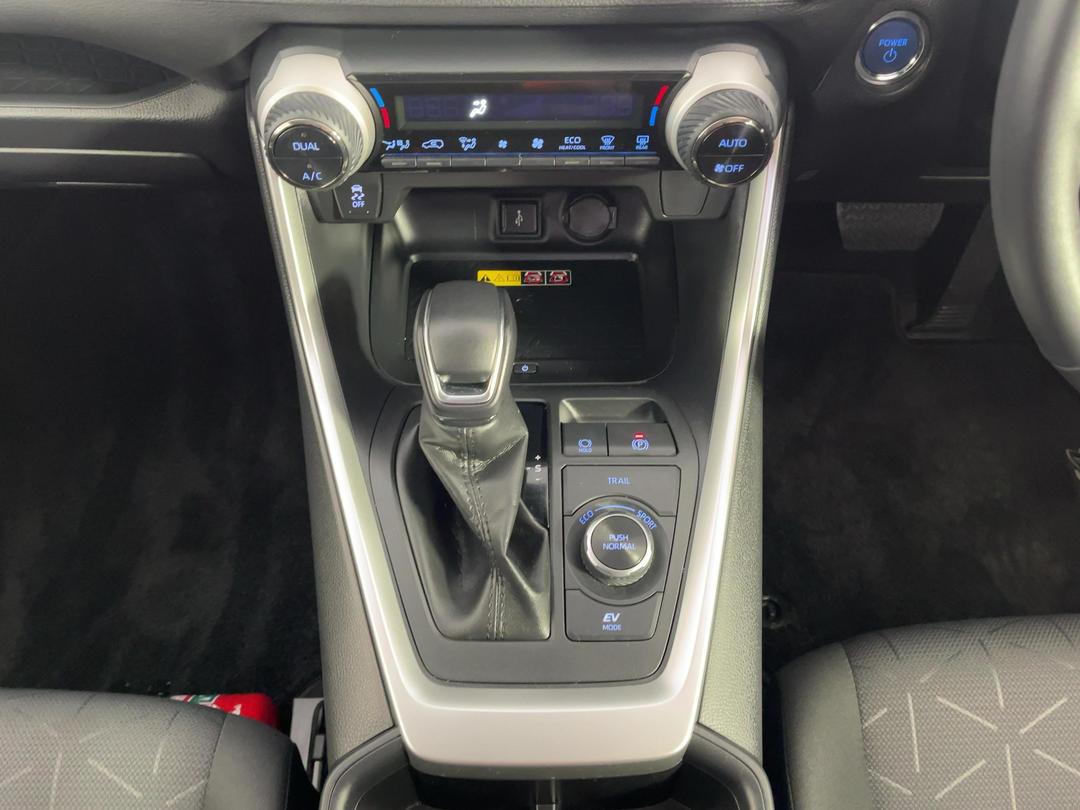 Photo '18' of Toyota Rav4