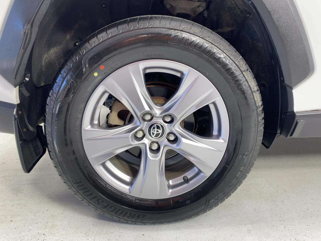 Photo '12' of Toyota Rav4