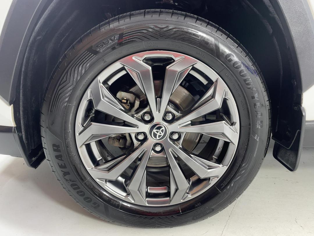 Photo '10' of Toyota Rav4