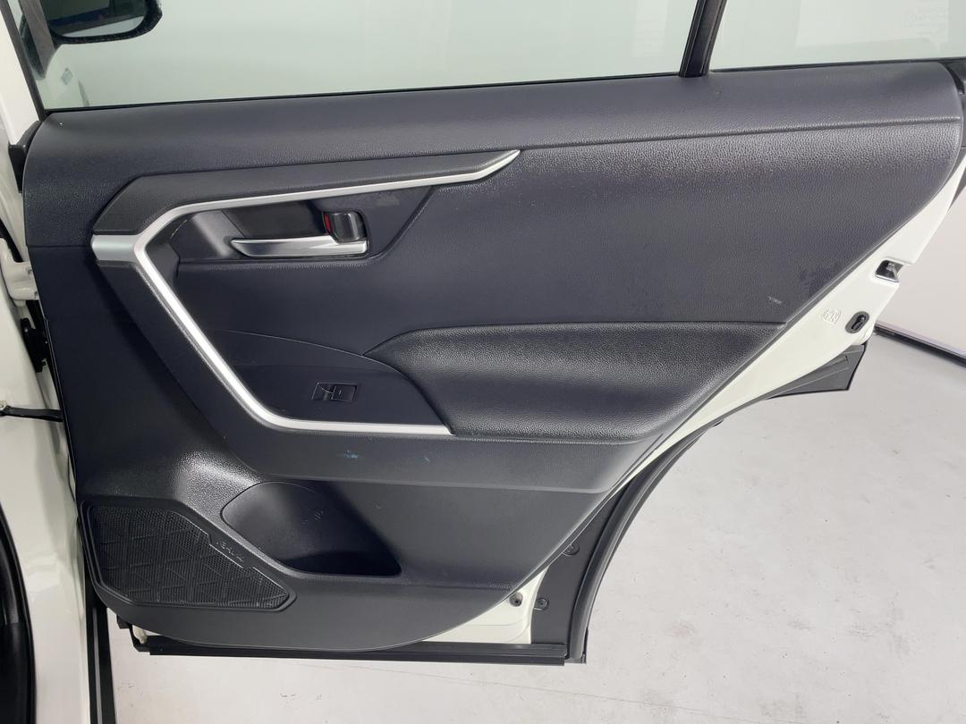 Photo '19' of Toyota Rav4