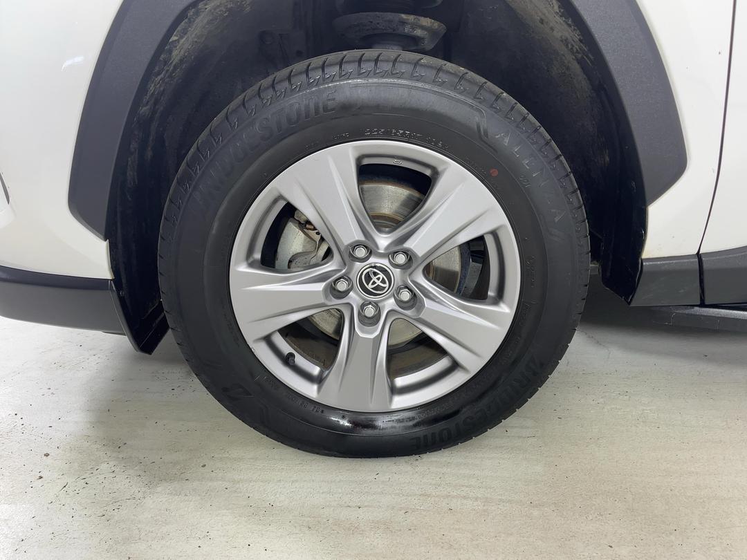 Photo '10' of Toyota Rav4