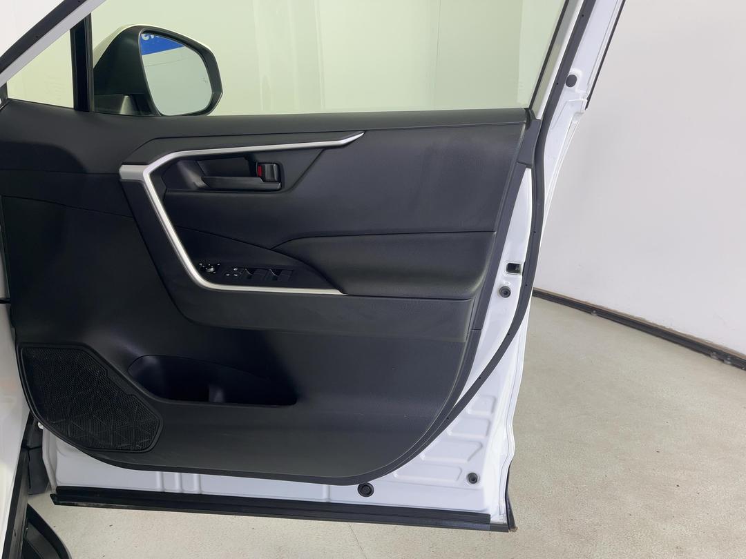 Photo '15' of Toyota Rav4