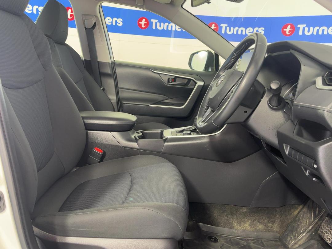Photo '16' of Toyota Rav4