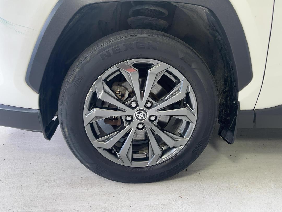 Photo '10' of Toyota Rav4
