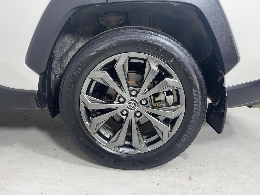 Photo '11' of Toyota Rav4