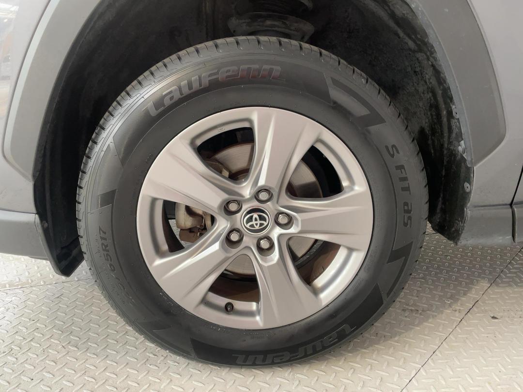 Photo '10' of Toyota Rav4