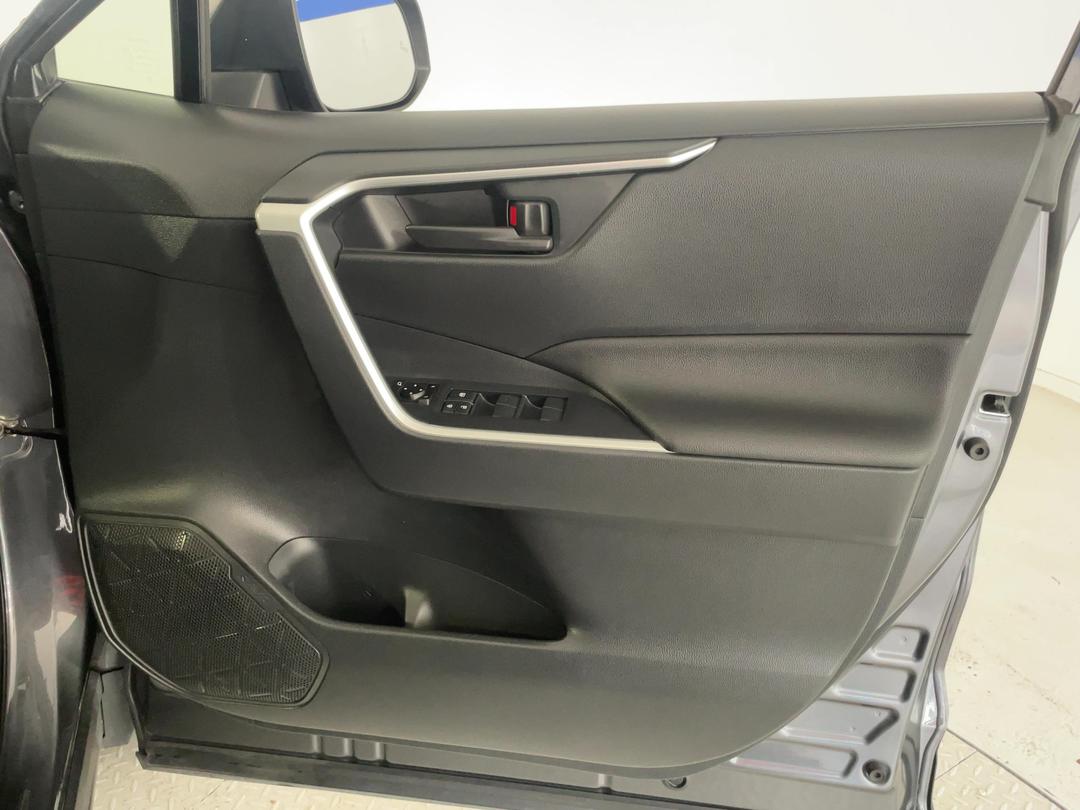 Photo '15' of Toyota Rav4