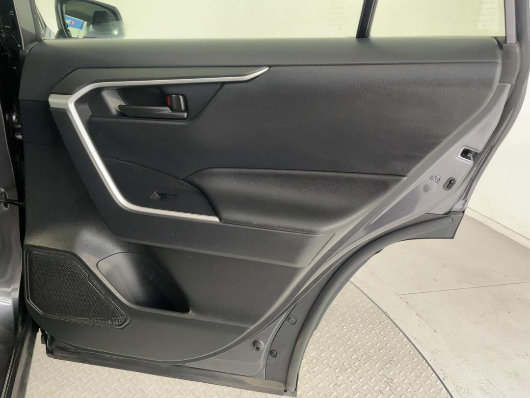 Photo '19' of Toyota Rav4