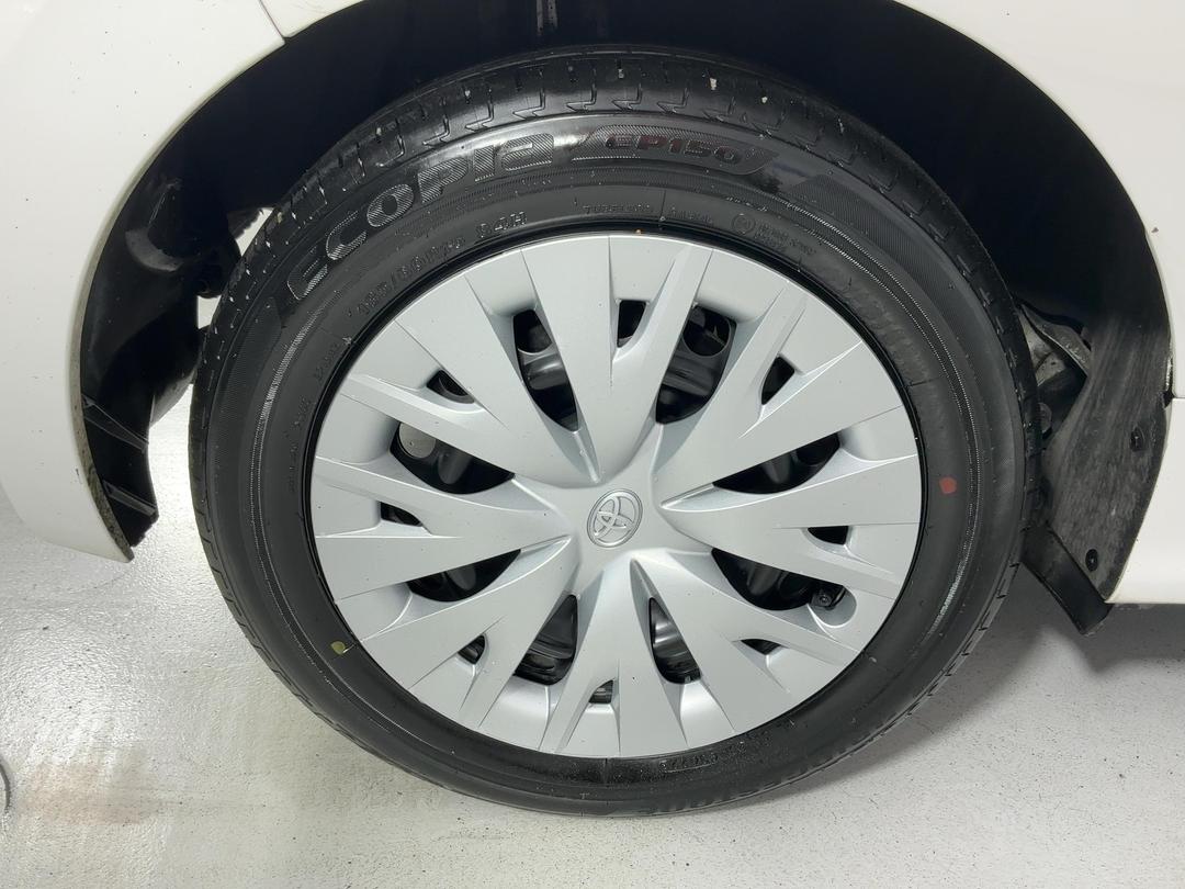 Photo '12' of Toyota Yaris