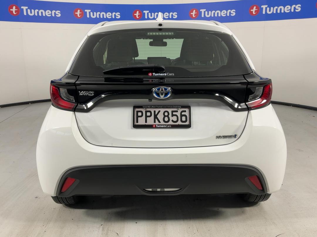Photo '6' of Toyota Yaris