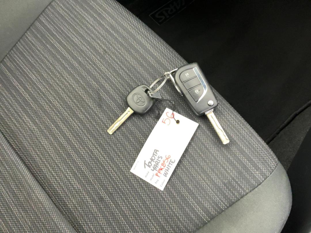 Photo '22' of Toyota Yaris