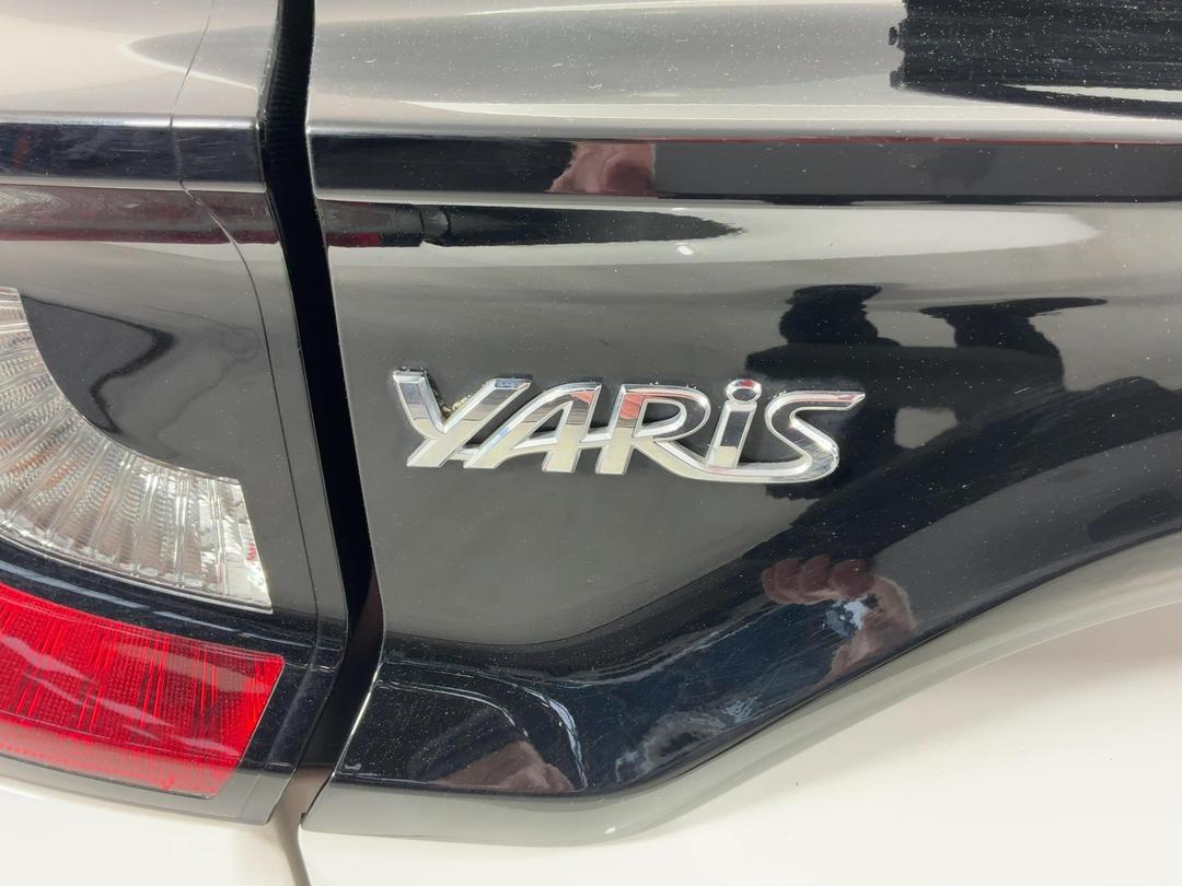Photo '29' of Toyota Yaris