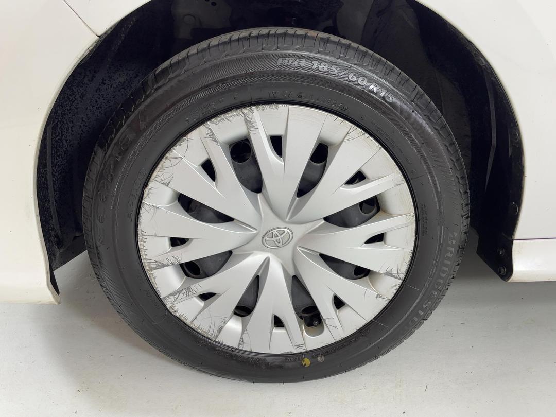 Photo '10' of Toyota Yaris