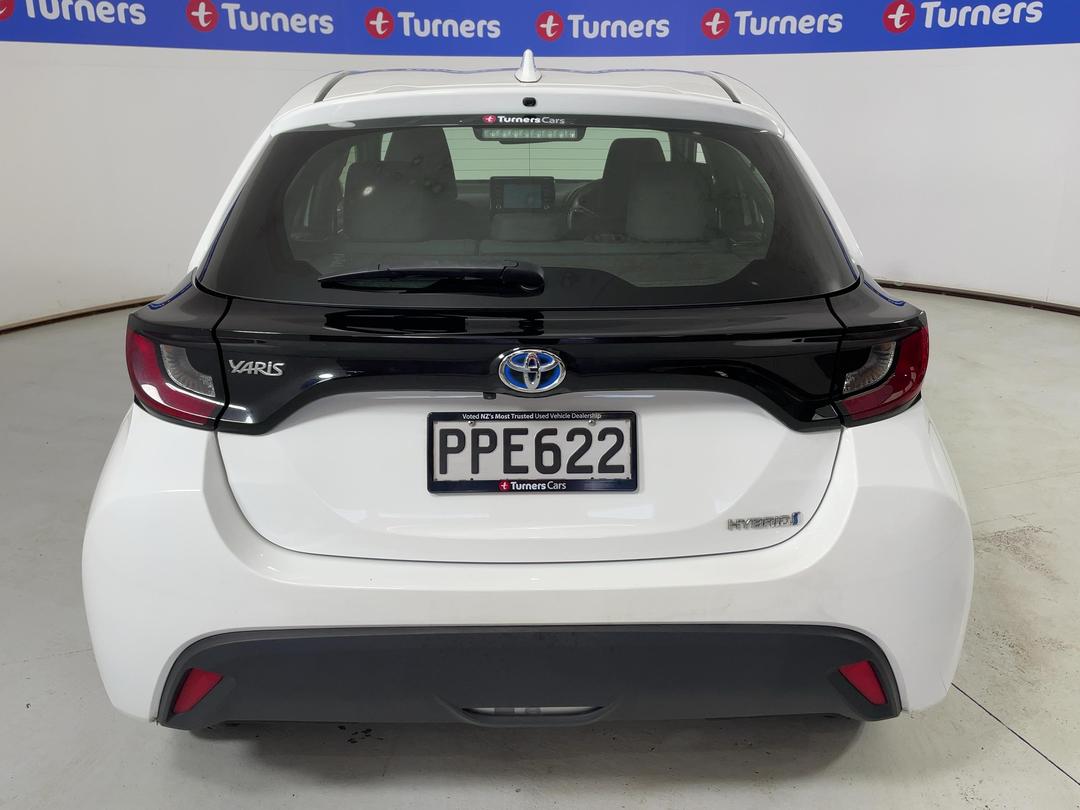 Photo '6' of Toyota Yaris