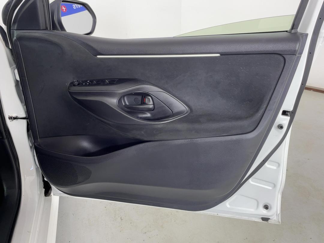 Photo '15' of Toyota Yaris