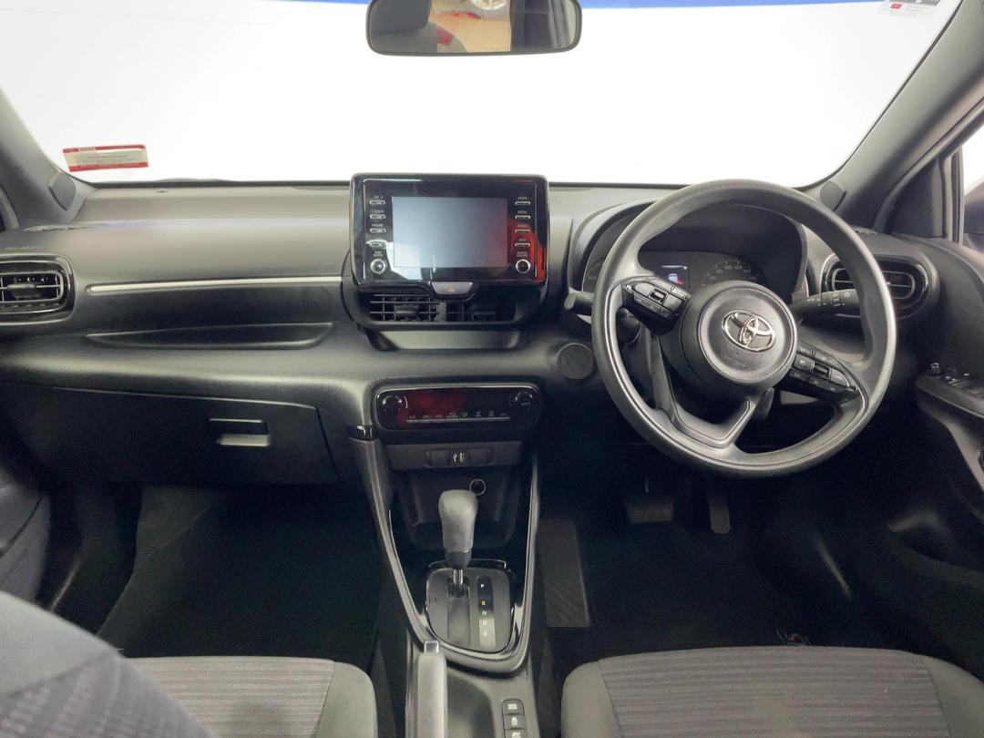Photo '17' of Toyota Yaris