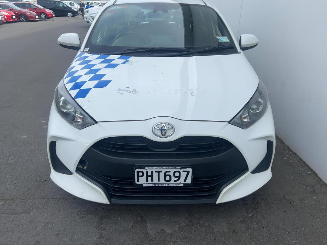 Photo '2' of Toyota Yaris GX