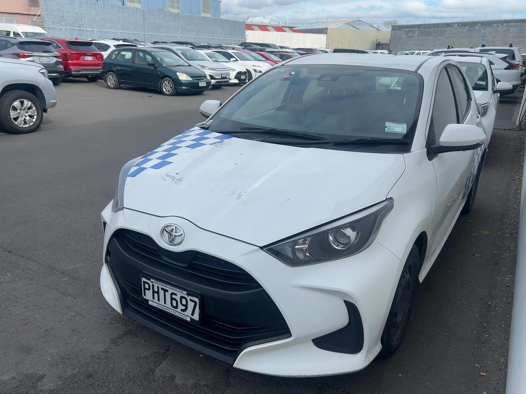 Photo '3' of Toyota Yaris GX