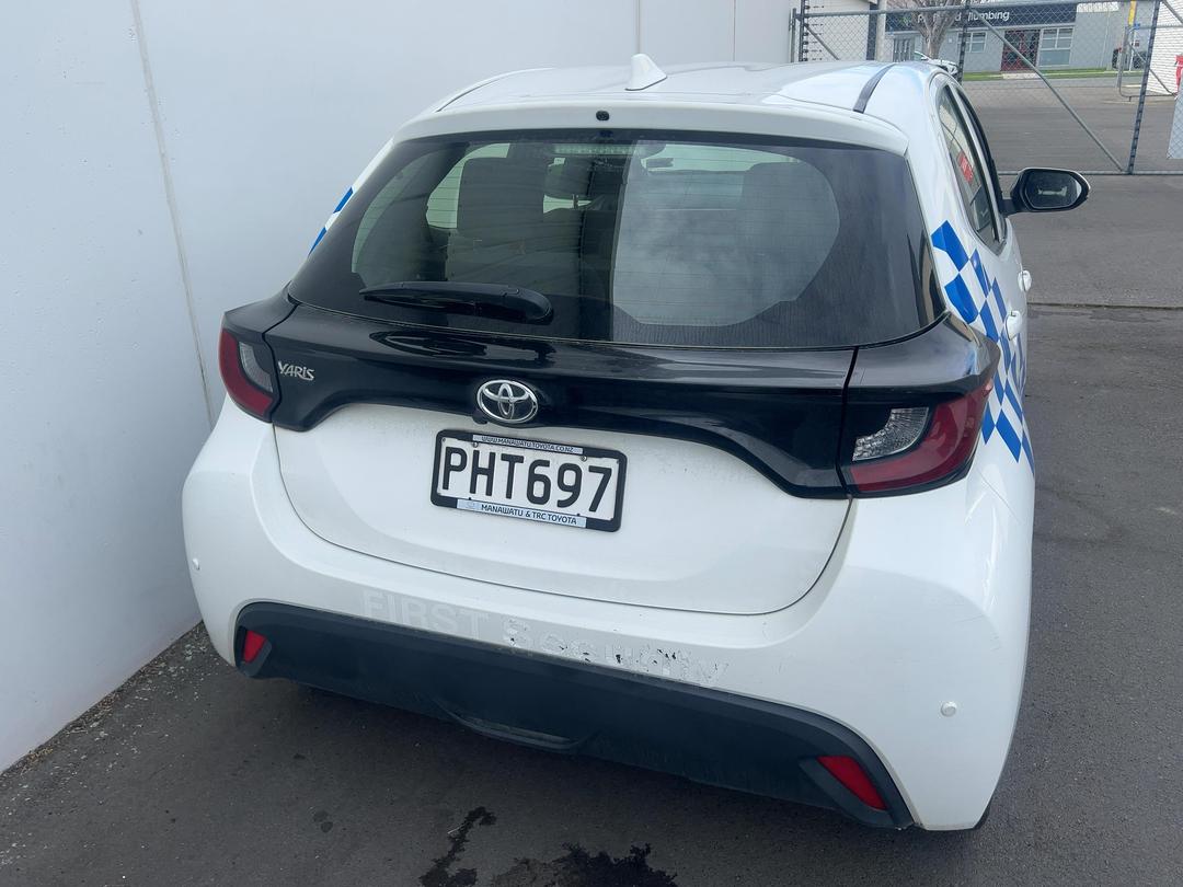 Photo '5' of Toyota Yaris GX