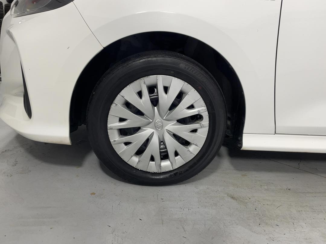 Photo '10' of Toyota Yaris