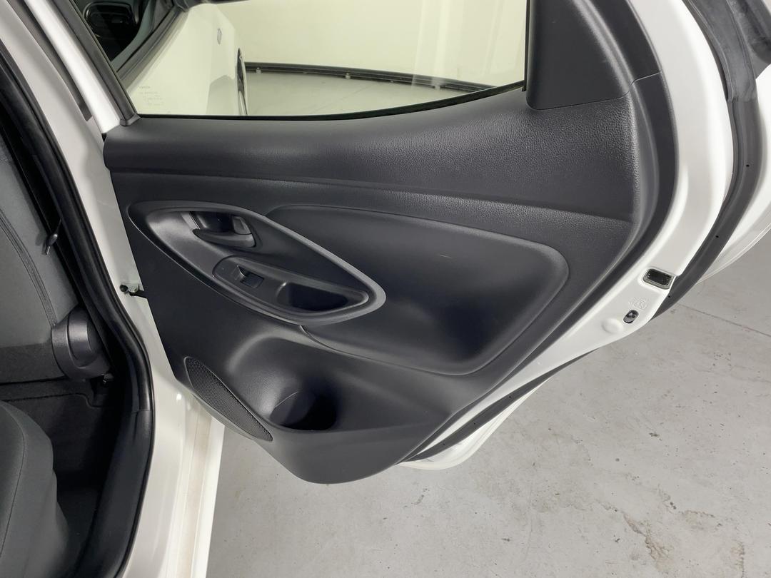 Photo '19' of Toyota Yaris