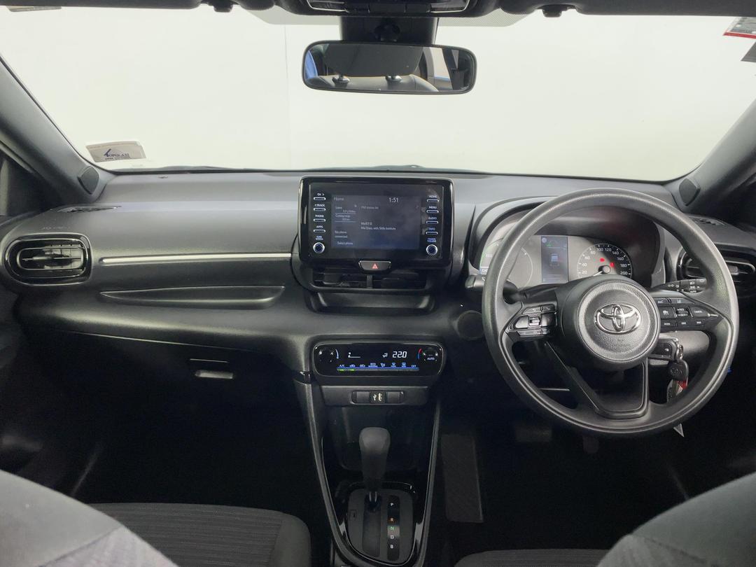 Photo '17' of Toyota Yaris