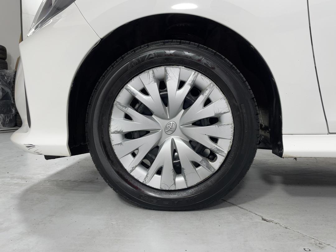 Photo '10' of Toyota Yaris