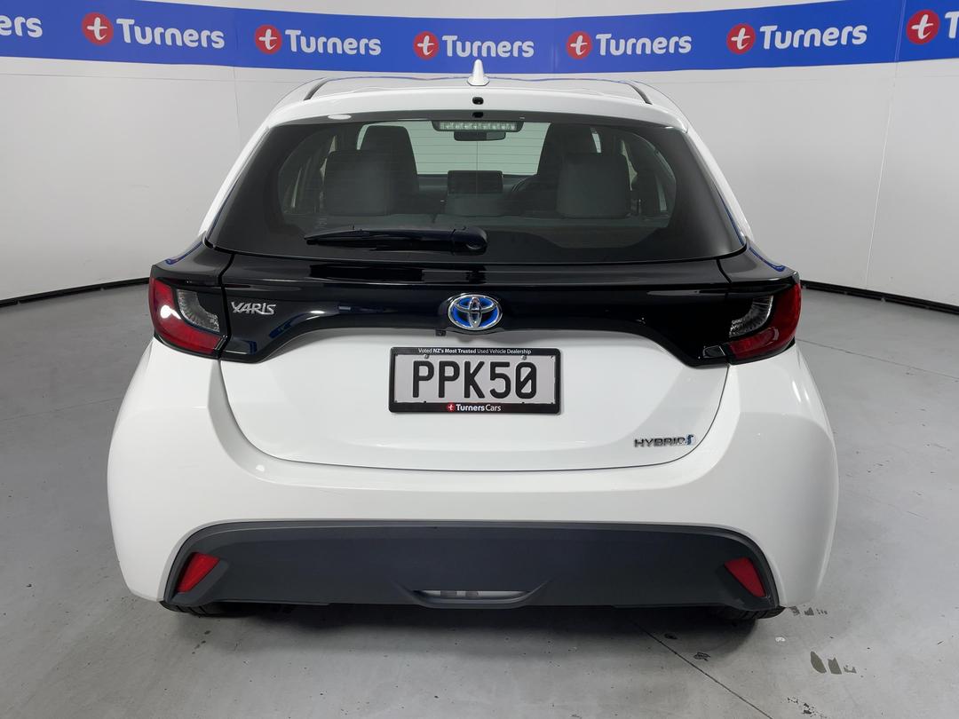 Photo '6' of Toyota Yaris