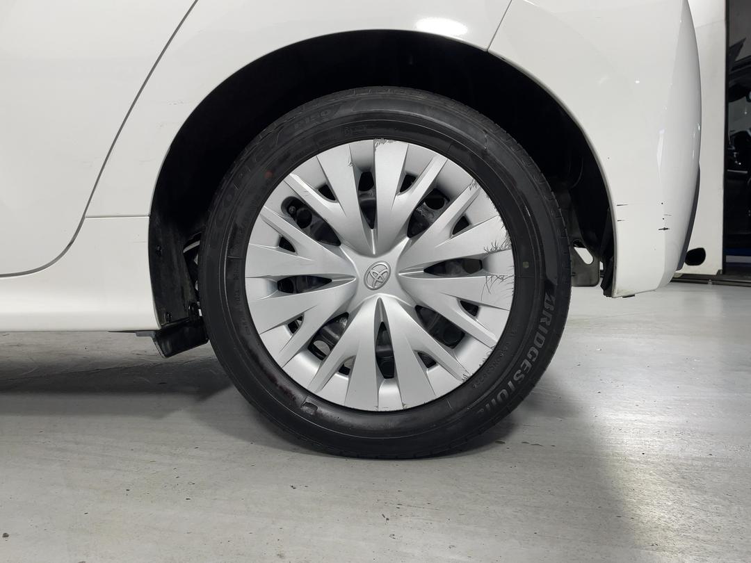 Photo '11' of Toyota Yaris
