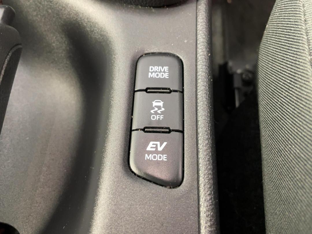 Photo '25' of Toyota Yaris