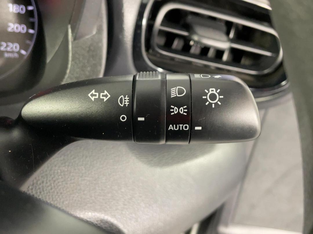 Photo '29' of Toyota Yaris