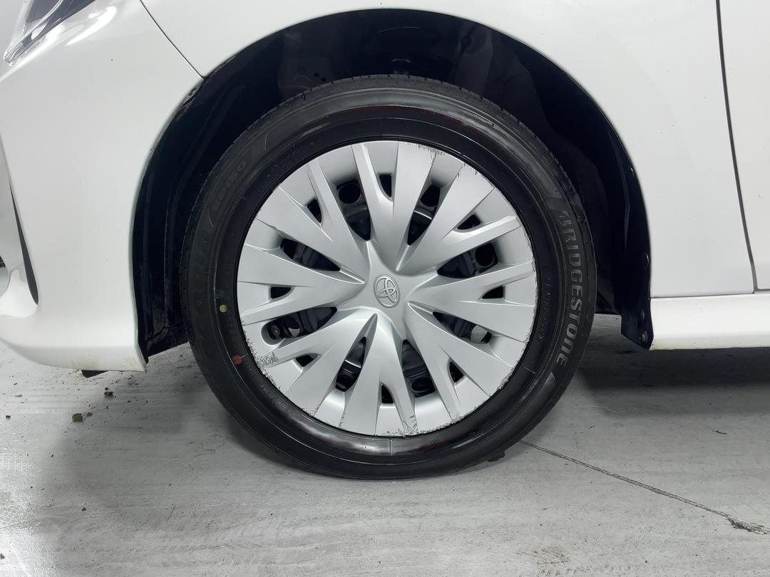 Photo '10' of Toyota Yaris